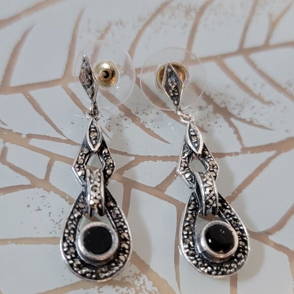 Vintage Filigree Silver Earrings Drop Dangle With Black Gem Sparkly - Picture 1 of 6